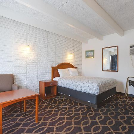 Sonrise Inn Lincoln Hwy By Oyo Breezewood Екстериор снимка