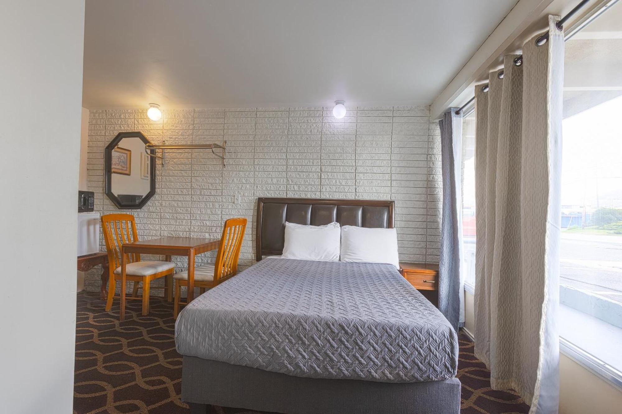 Sonrise Inn Lincoln Hwy By Oyo Breezewood Екстериор снимка