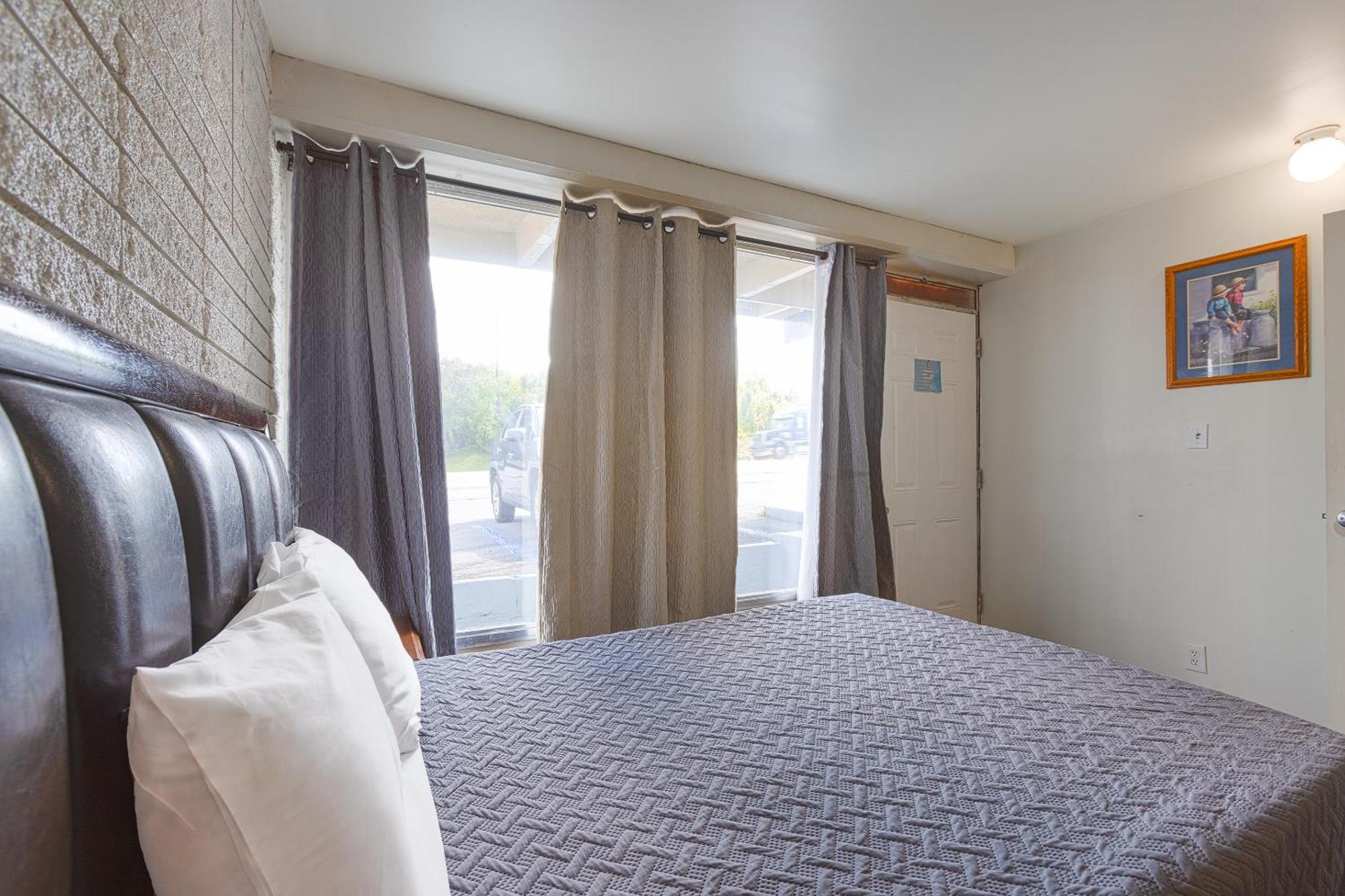 Sonrise Inn Lincoln Hwy By Oyo Breezewood Екстериор снимка