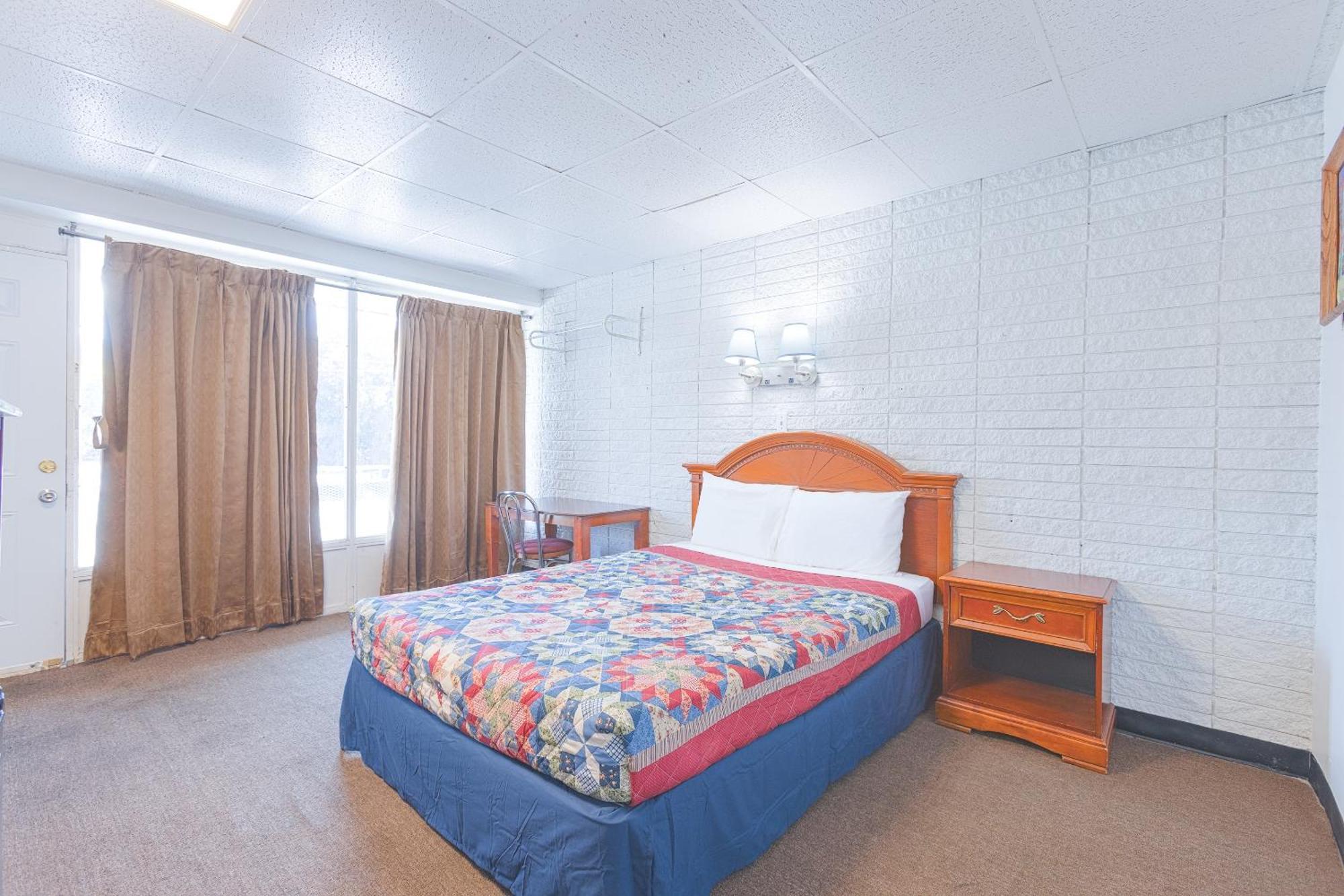 Sonrise Inn Lincoln Hwy By Oyo Breezewood Екстериор снимка