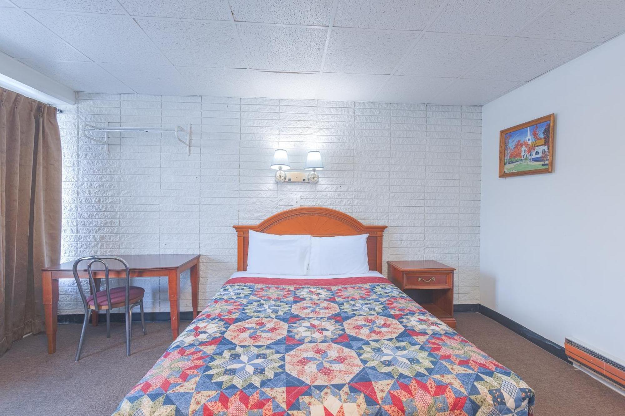 Sonrise Inn Lincoln Hwy By Oyo Breezewood Екстериор снимка