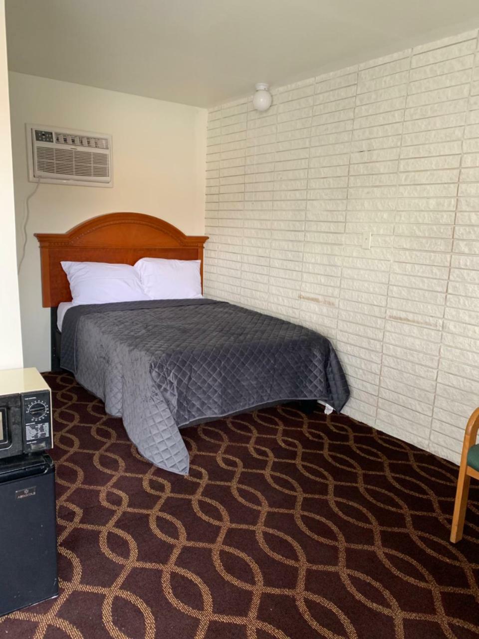 Sonrise Inn Lincoln Hwy By Oyo Breezewood Екстериор снимка